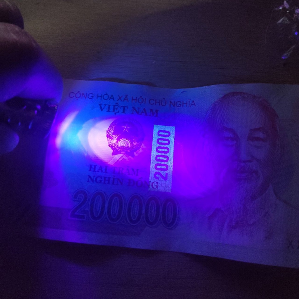 Đèn Pin LED Chiếu Sáng Soi Tiền Thật Giả 2 in 1