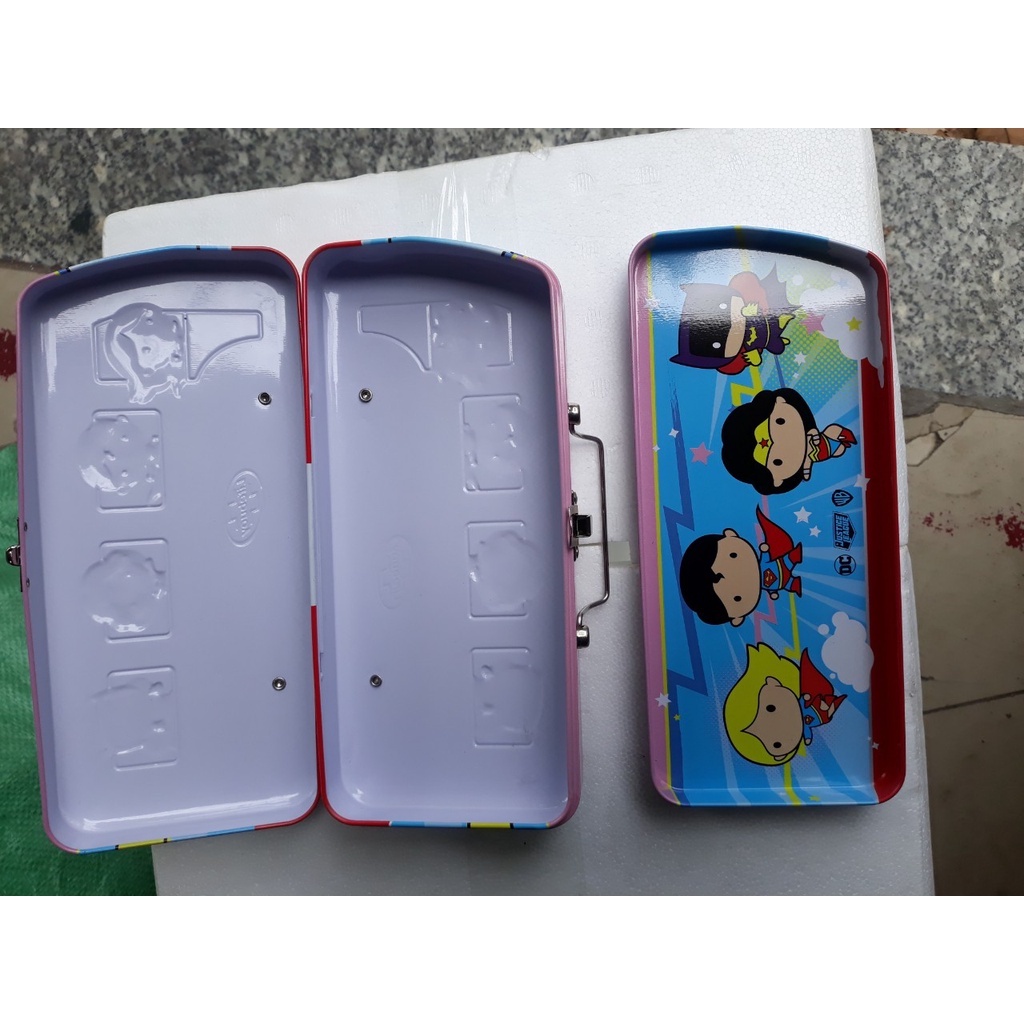 Hộp bút bằng kim loại hình xe buýt