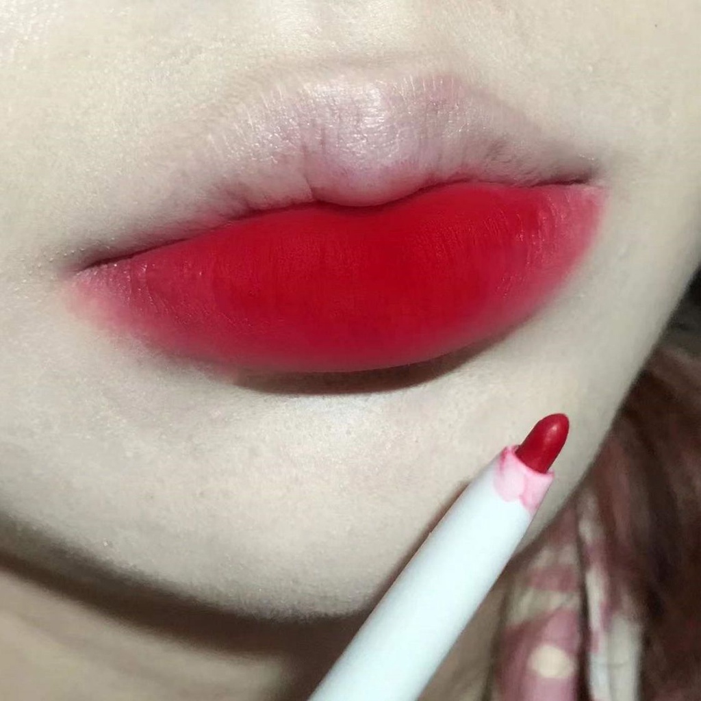 Son kem Kiêm Bút Kẻ Viền Môi Chất Nhung Lì Chống Thấm Nước