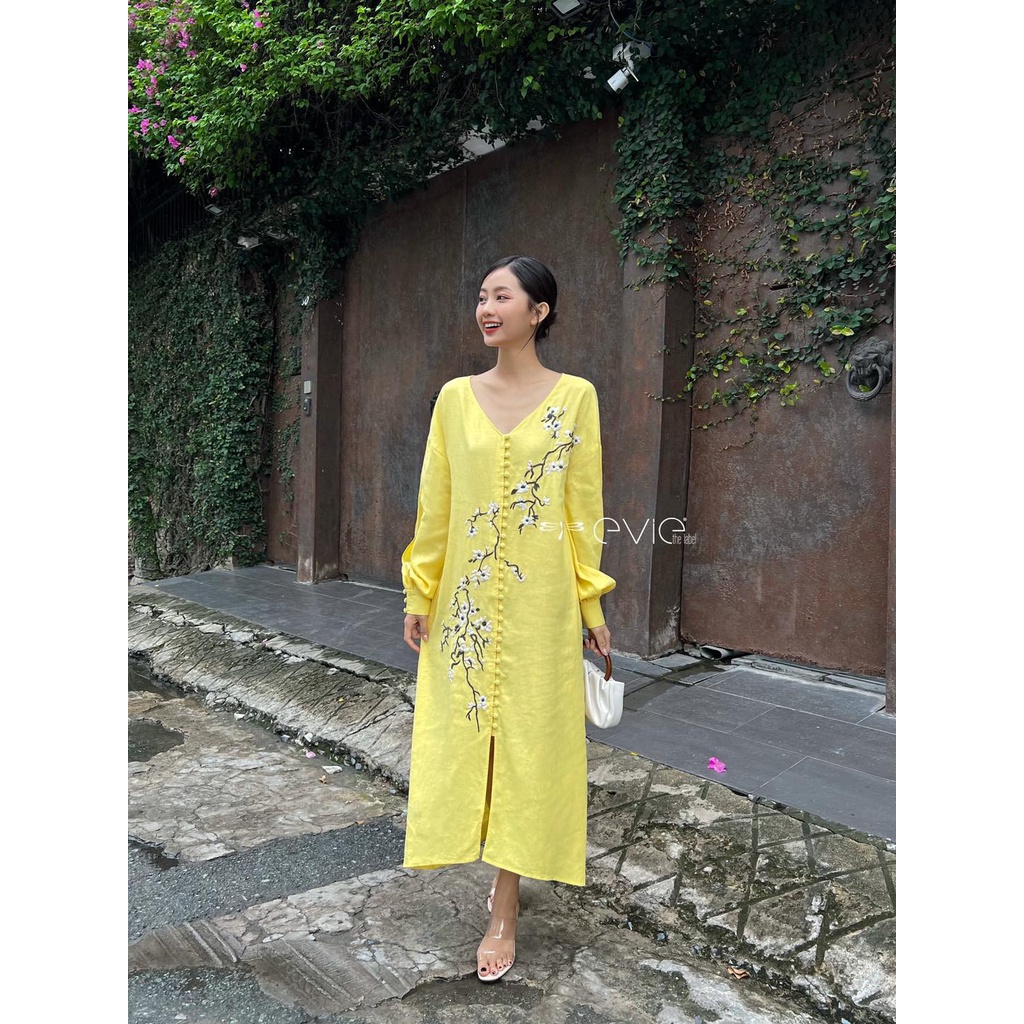 Đầm Evie Sayla_vàng thêu hoa trắng vai