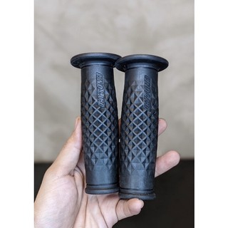Bao tay lái cho xe motor daytona road 22mm