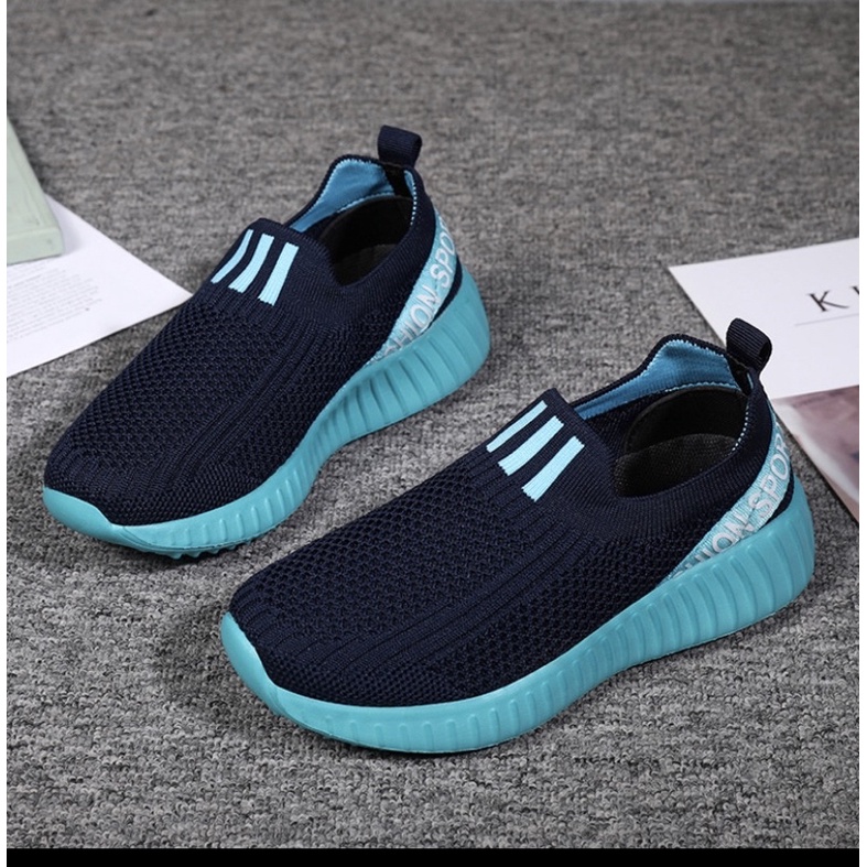 Giầy thể thao dành cho các bé siêu nhẹ- êm-dẻo. Hàng đẹp xuất dư. Size 28-40