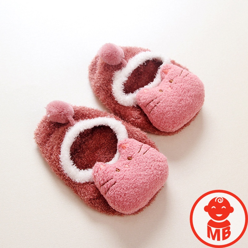 Giày len xù 3D HÌNH THÚ đáng yêu đế có chống trượt cho bé