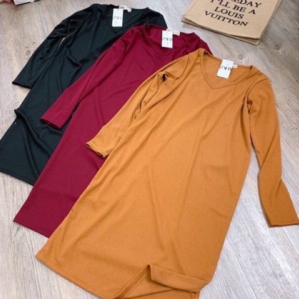 Váy len suông mùa đông cổ tim dáng dài xẻ tà, đầm thu đông dài tay chất len thun VNXK 3 màu trơn - Tirahouse