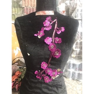 Cành hoa mai thêu chỉ lụa