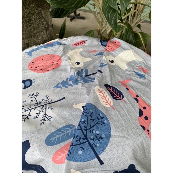 Vải hoạt hình may drap cho bé-vải cotton nhập khẩu Hàn quốc mềm mịn hình gấu