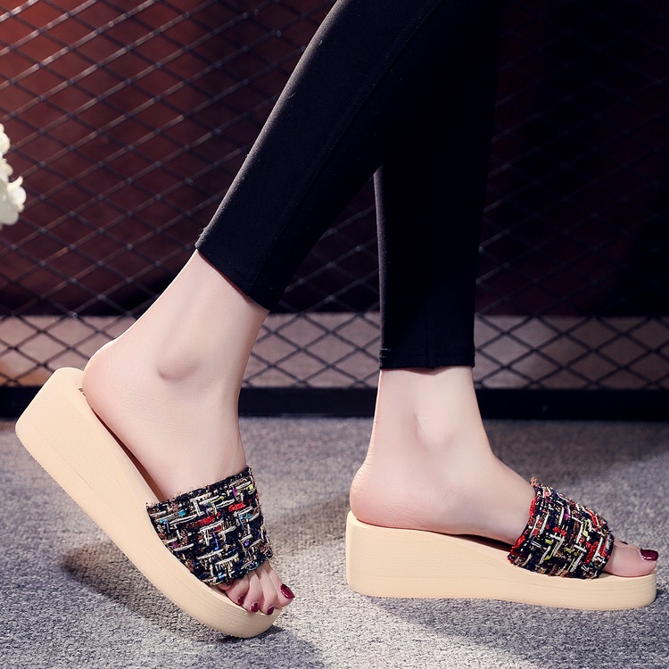 Giày Sandal Đế Xuồng Màu Cầu Vồng Thời Trang Mới