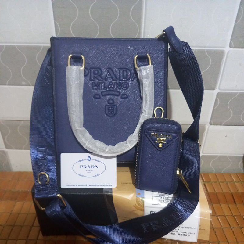 Túi xách Prada đeo chéo đeo cực đỉnh siêu chất lượng còn tặng kèm móc khóa siêu xinh