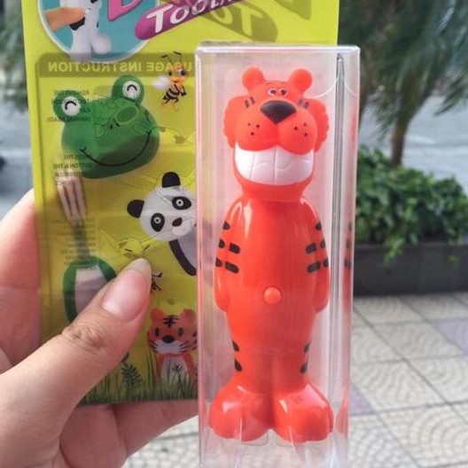 Bàn chải đánh răng trẻ em có nắp bật ngộ nghĩnh cho bé