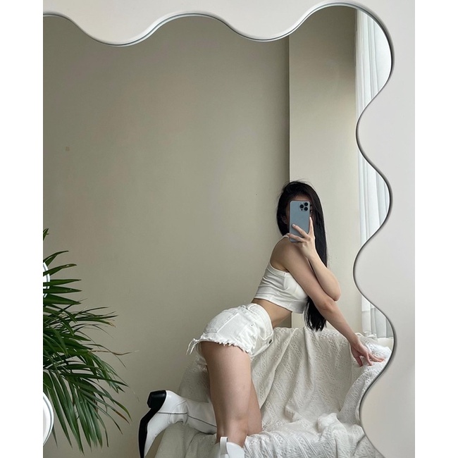 Thun croptop cổ tròn lót mút - Quần short jean rách