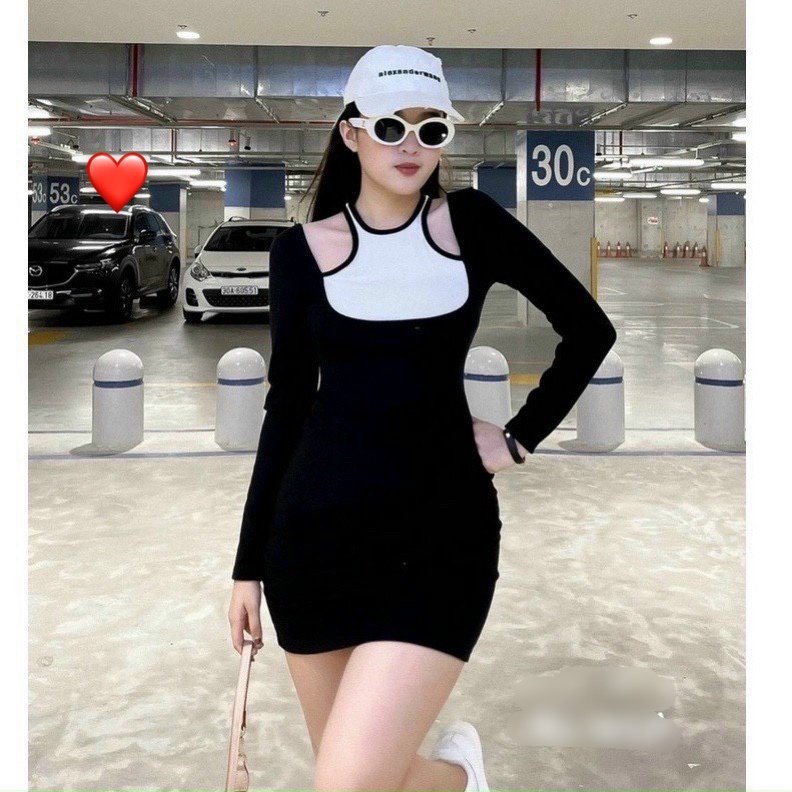 Đầm tay dài phối yếm bản cổ 2 màu ôm body khoét hở vai cực xinh , chất thun gân mềm mịn
