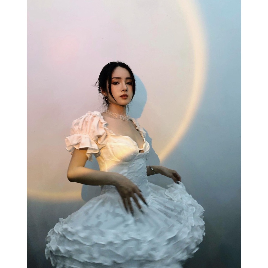 Đầm Xoè Cổ Vuông Màu Trắng Dáng Xoè Hot Girl LucieBrandvn Thích Hợp Cho Nữ