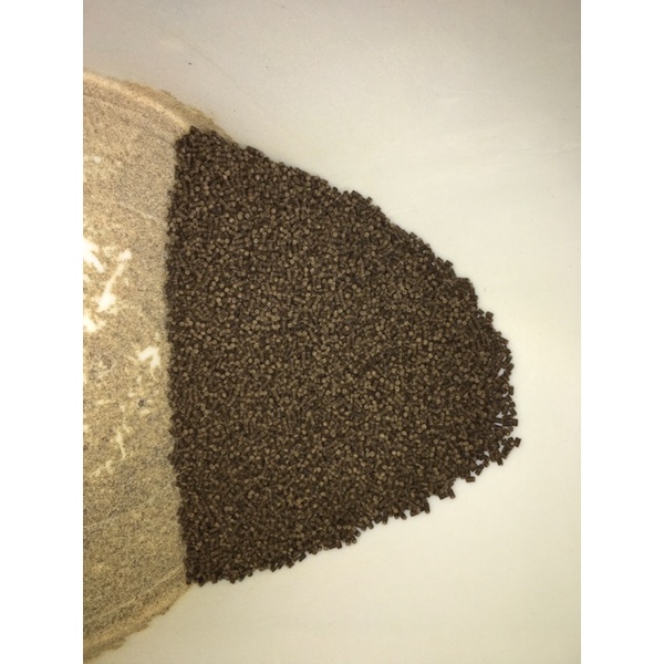 Thức ăn tôm 9805  công nghiệp , tôm kiểng dạng chìm  40% độ đạm  0,5kg/gói
