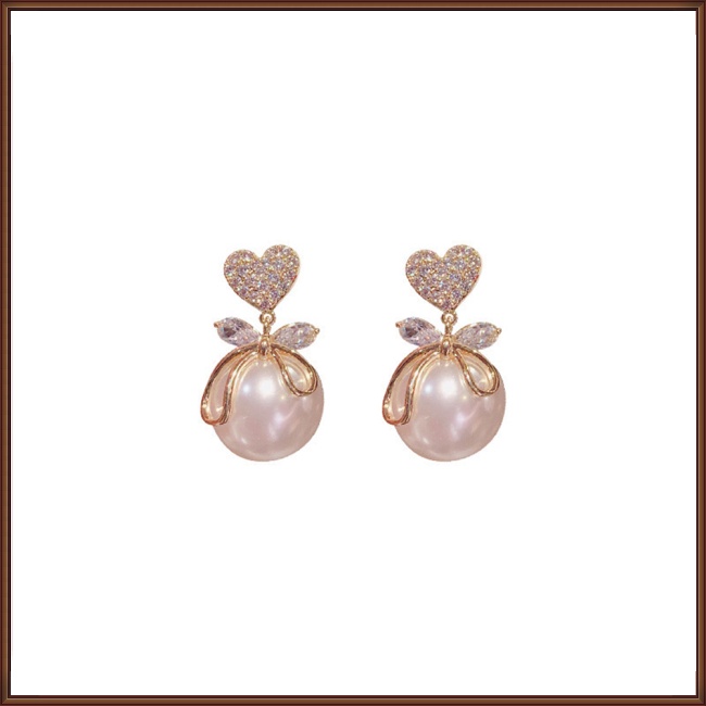 Khuyên Tai Hình Trái Tim Đính Đá Zircon Sang Trọng Cho Nữ