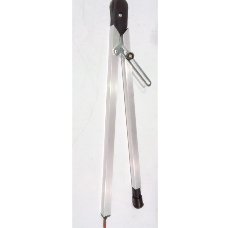 Compa giáo viên  - Dùng để vẽ hình tròn, đường tròn