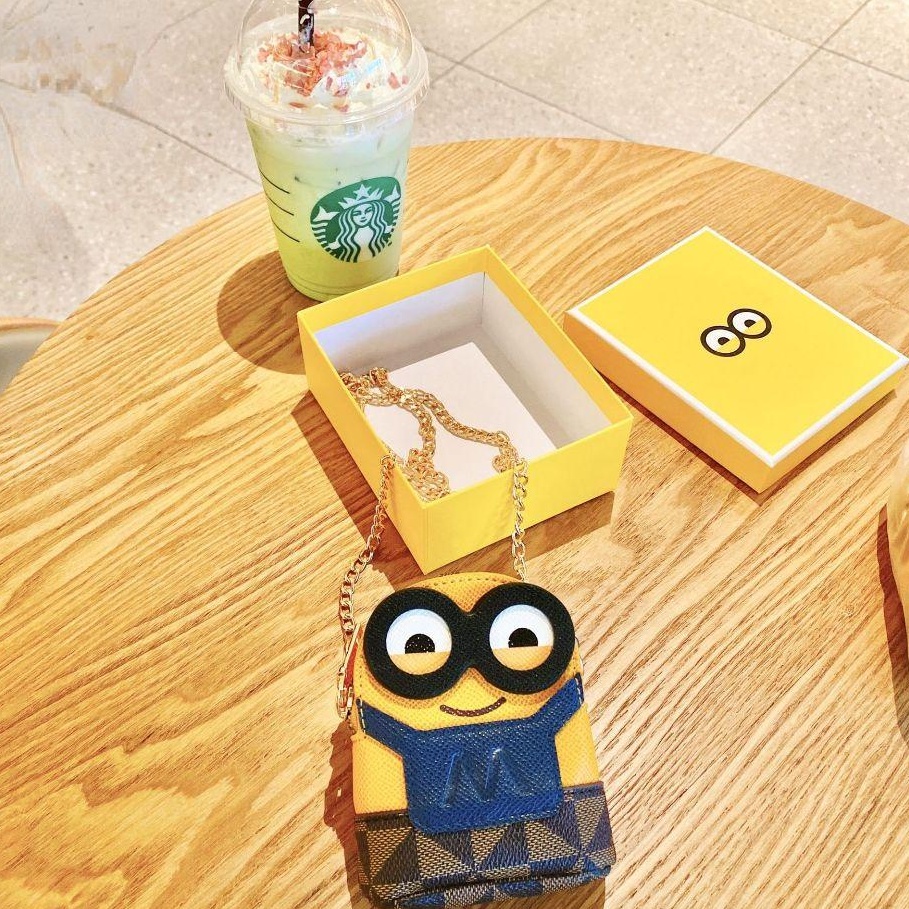 Túi đeo chéo minion nhỏ gọn rễ thương đựng son , móc khóa hot hit 2022