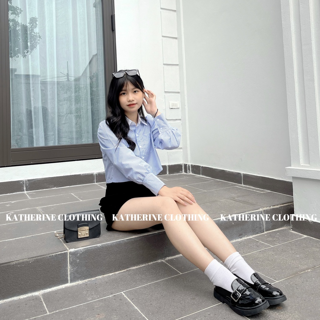 Áo sơ mi nữ kẻ xanh phối cổ trắng, áo sơ mi croptop dáng lửng phong cách trẻ trung, Hàn Quốc - Katherine Clothing