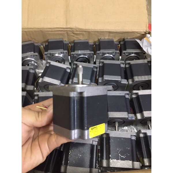 Động cơ bước 42, Step motor size 57 dài 49mm mới 97%, có dây bus kèm