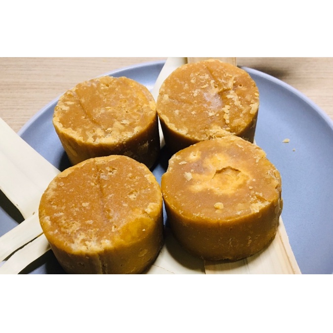 1 viên đường thốt nốt Sáu Tâm