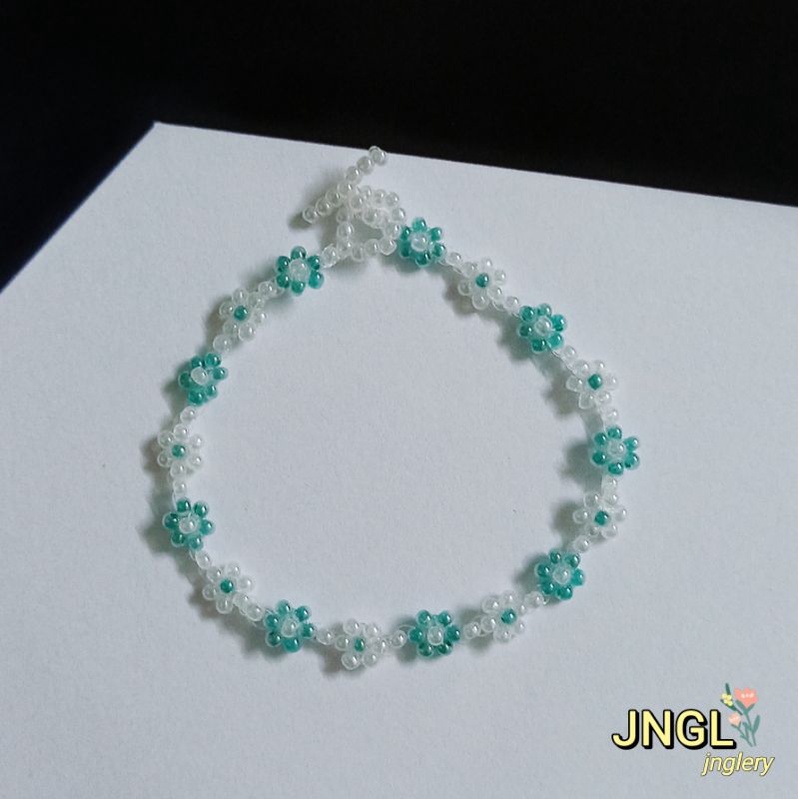 Vòng tay hạt cườm gạo kết hoa nhí|beaded flower bracelet