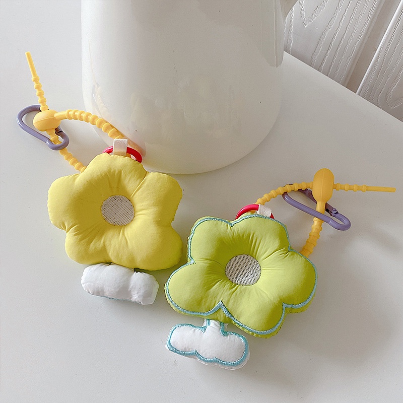 Móc khóa hoa vải dễ thương trang trí túi đi học