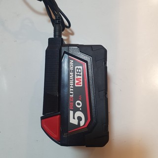 Đế xạc milwaukee m18 xạc pin zin pin đóng qua adapter