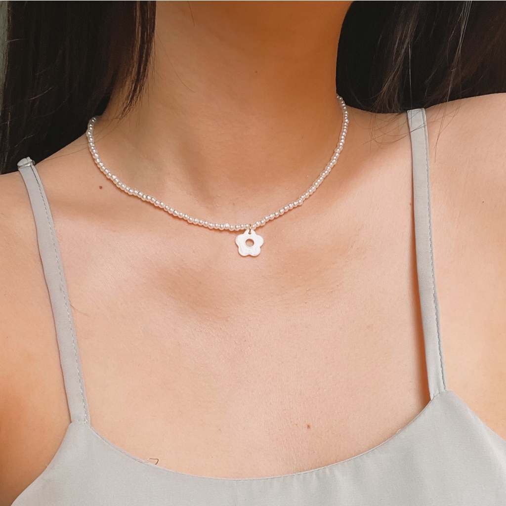 MEE BLING ♡ Vòng cổ ngọc trai nhân tạo mặt bông hoa nhỏ xinh Fleur Necklace