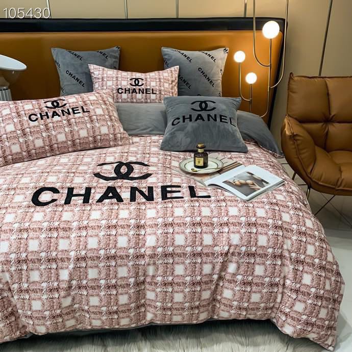 Bộ chăn ga 6 MÓN NHUNG NỈ "hoạ tiết THÊU THƯƠNG HIỆU độc đáo " Hàng Nhập Quảng Châu