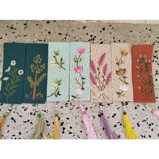 bookmark/kẹp sách thêu tay