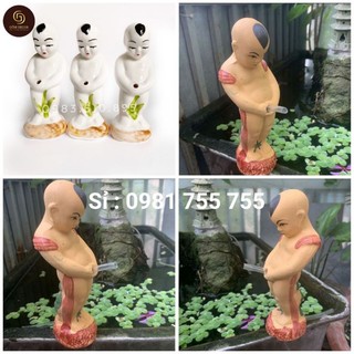 Tượng chú bé tè sứ trang trí tiểu cảnh, bể cá, hòn non bộ gốm bát tràng