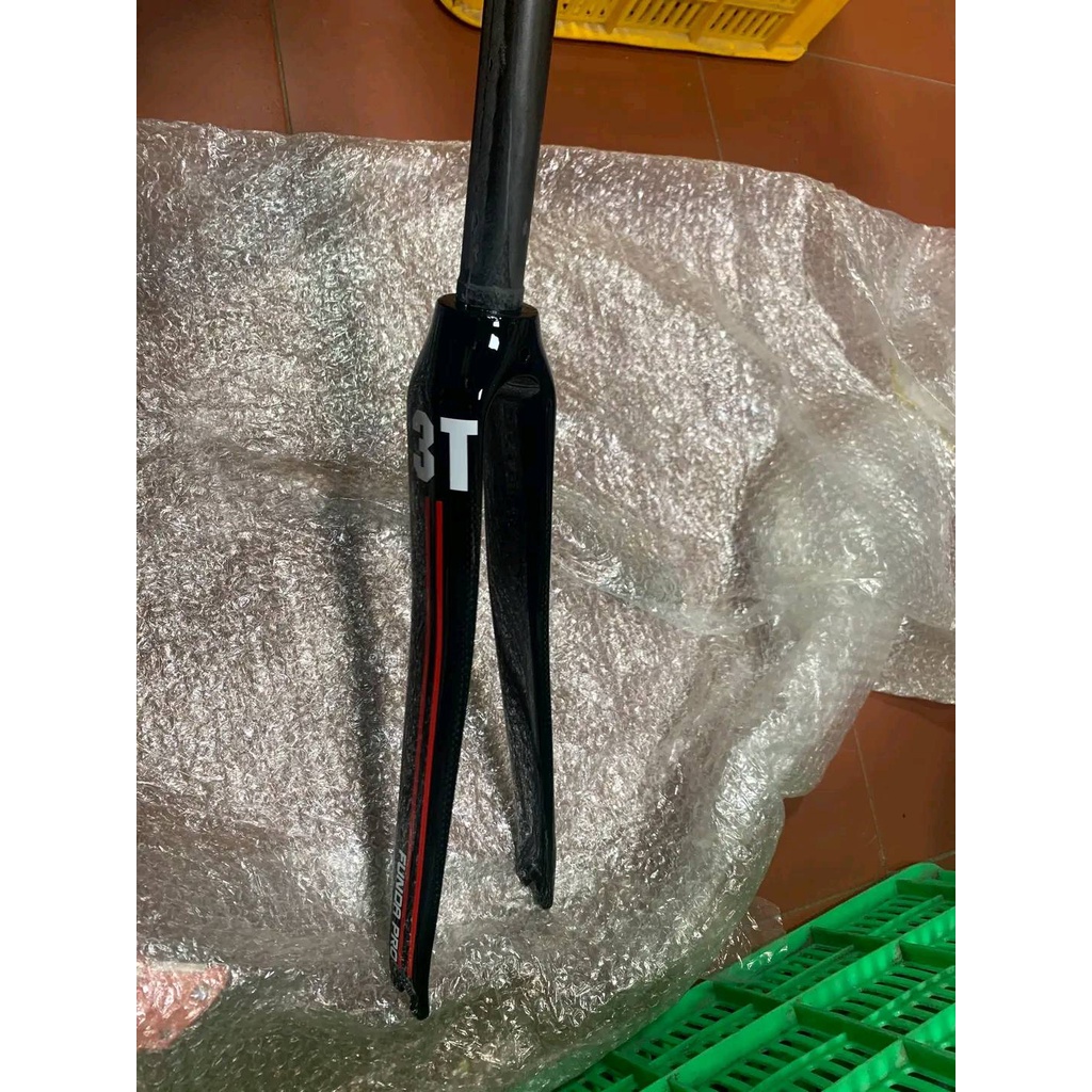 Càng carbon 3T bánh 700 cổ nhỏ