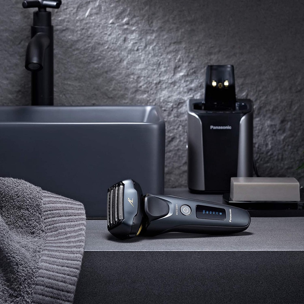 Máy cạo râu khô ướt Panasonic ES-LV97-K803