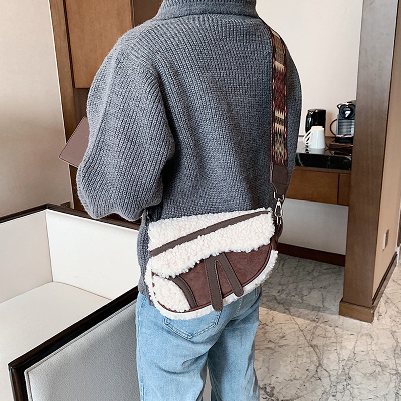 Túi Đeo Chéo Bằng Lông Cừu Phong Cách Hàn Quốc Cho Nữ