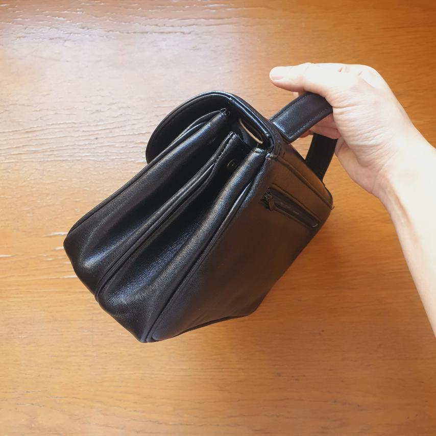 Túi da thật vintage Nhật. Hiệu Yuki Torii - Paris Tokyo. Form xuất sắc - em và nắng