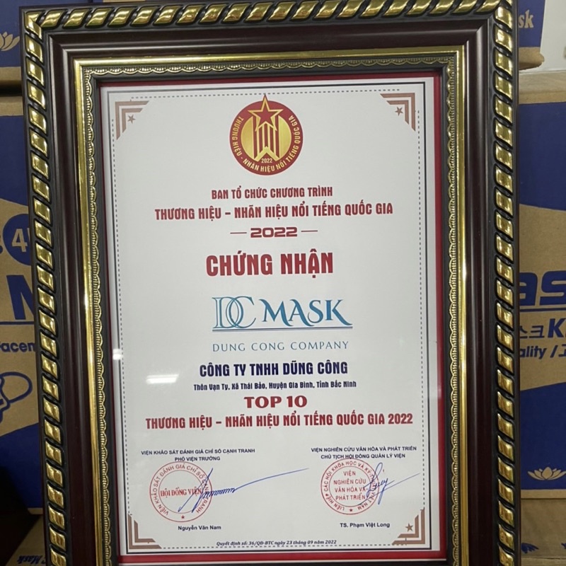 Khẩu trang Cua Dũng Công+ kiểu dáng KF94 cải tiến 4 lớp kháng khuẩn hàng chính hãng công ty