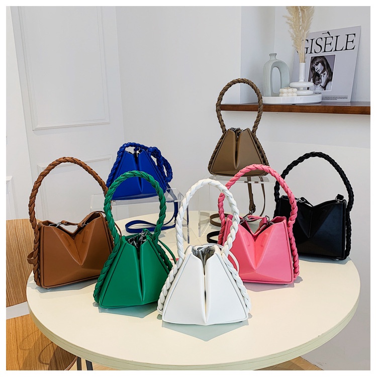 Túi Xách Đeo Chéo Hình Tam Giác Cỡ Nhỏ Phong Cách Mới 2022 Thời Trang Xuân Hè Cho Nữ