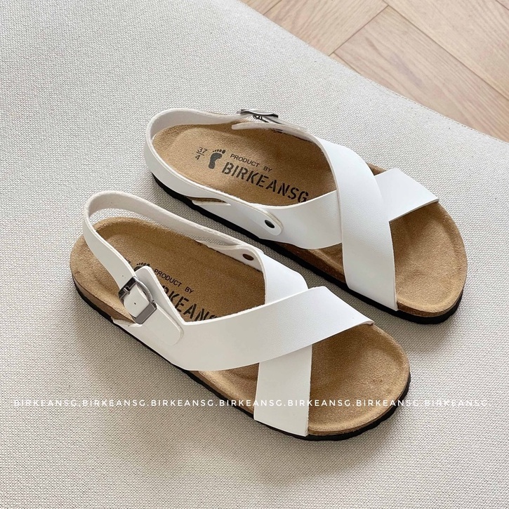 - GIÀY QUAI X DA PU MÀU TRẮNG UNISEX