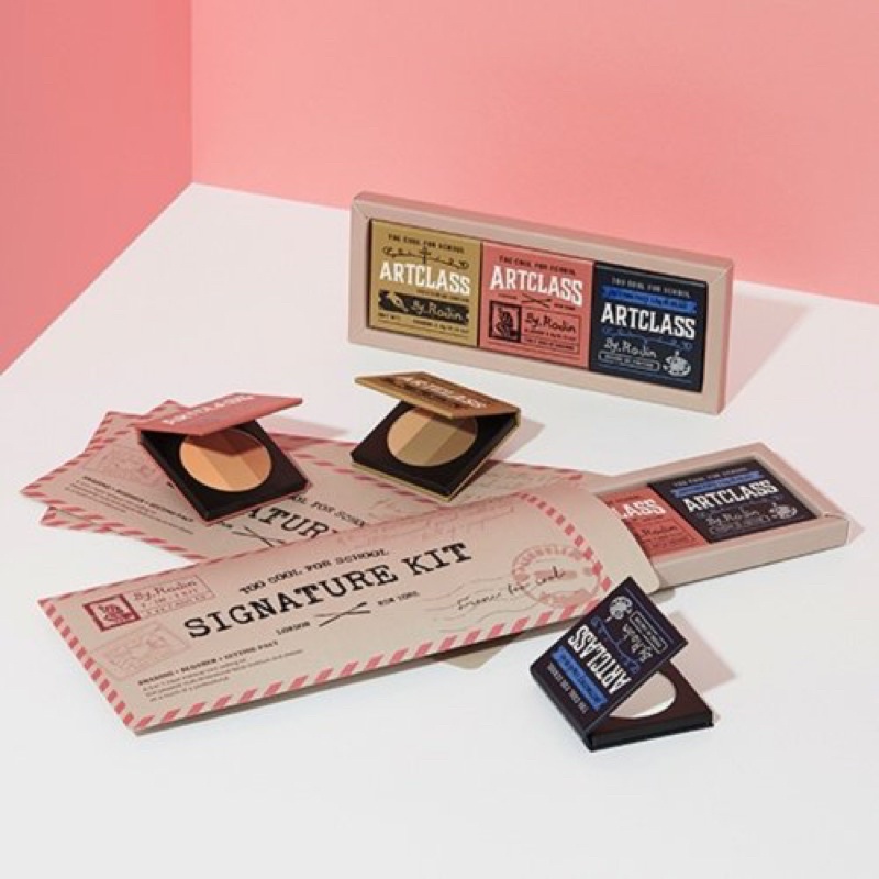 Set phấn Too Cool For School Signature Kit phấn tạo khối + má hồng + phấn phủ kiềm dầu (Bill Hàn)