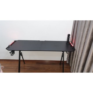 Bàn gaming E-Dra EGT1460R - Blade