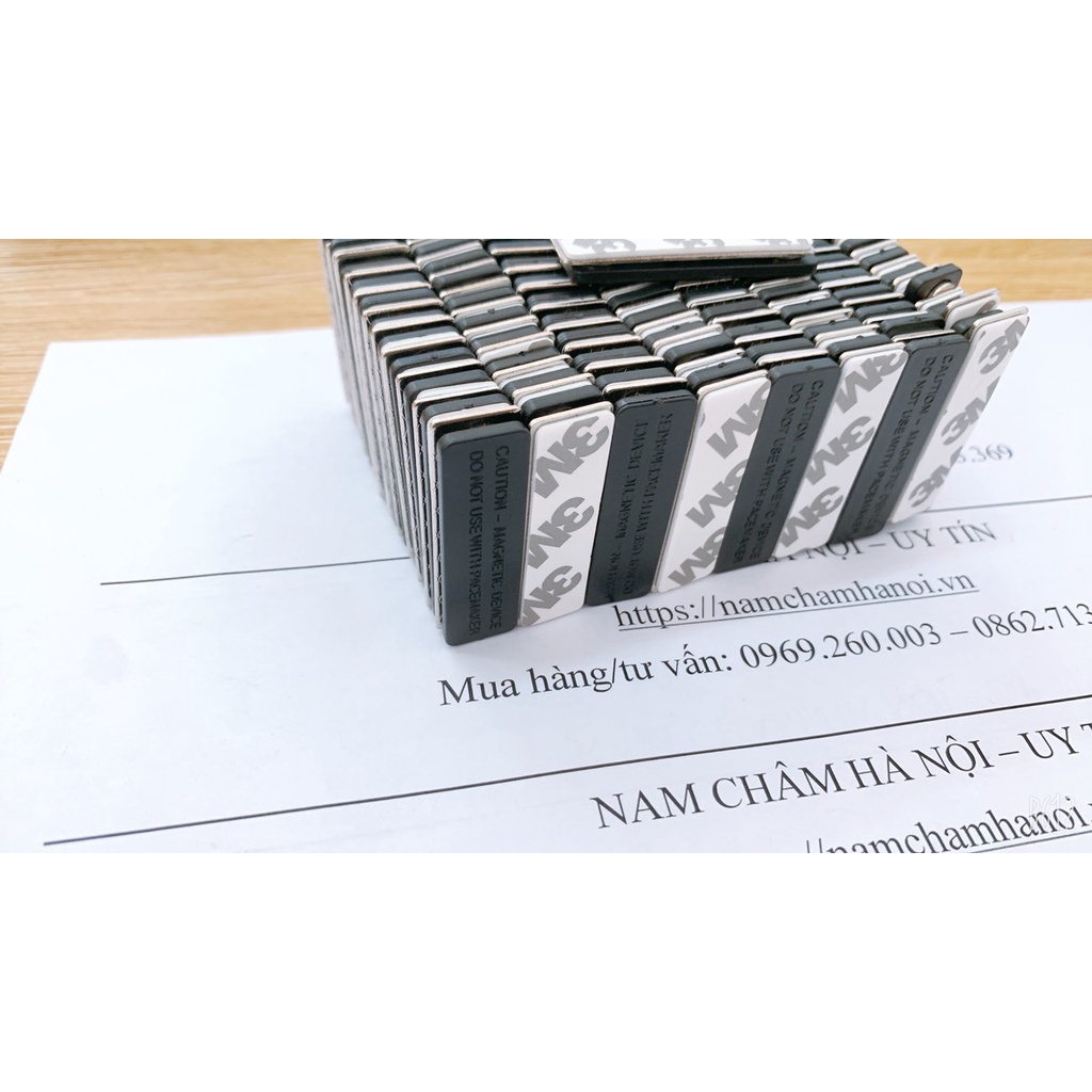 Nam châm cài áo 3 nút đen, loại nam châm làm thẻ tên, bảng tên nhân viên