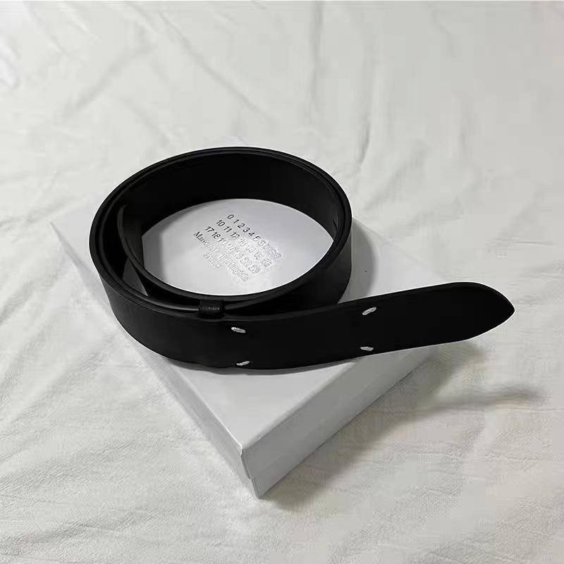 Thắt Lưng Da Màu Trắng Đen Phong Cách Tối Giản MM6 MM6