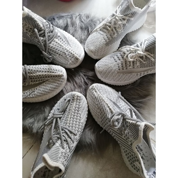 Xả kho giày thể thao mẫu xám y hình đẹp xuất sắc size 35, 38, 39