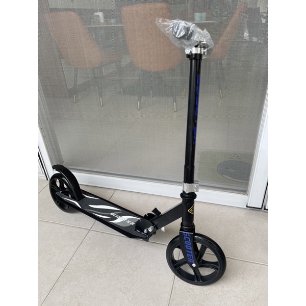 Xe Scooter sắt cho người lớn tải trọng tối đa 80kg bánh 20cm Mã sp 2138