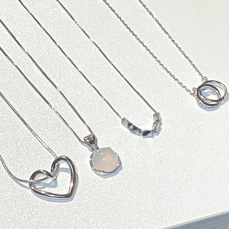 Vòng cổ Mặt Trái Tim Đính Đá Opal Nhân Tạo Thời Trang