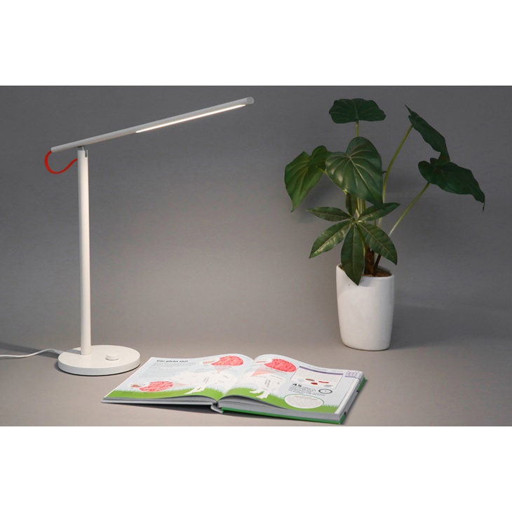 Đèn bàn tích điện Z1 PRO Yeelight - Pin 2500mAh tích điện lên đến 40 giờ, hàng chính hãng