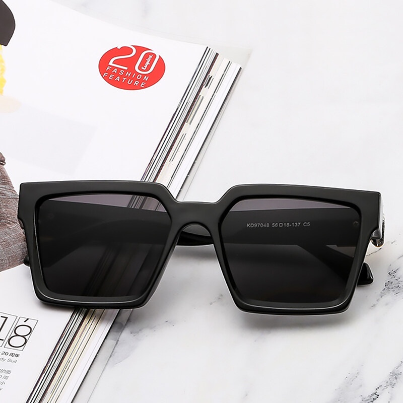 Kính Mát Thời Trang Gọng Lớn Cá Tính