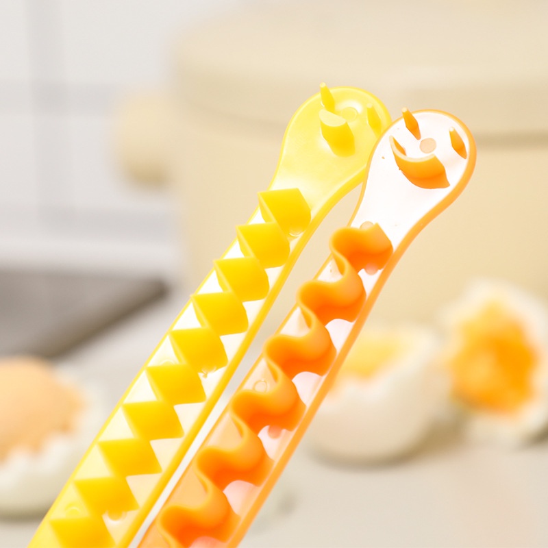 Dụng cụ cắt trứng luộc