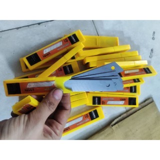 2 cây Dao rọc giấy loại lớn,50 lưỡi dao lớn