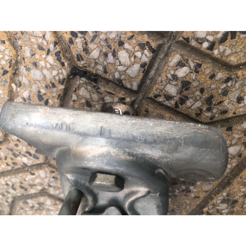 Chống nghiên có logo ông già cho anh em dọn xe honda 68-72- hàng gia công