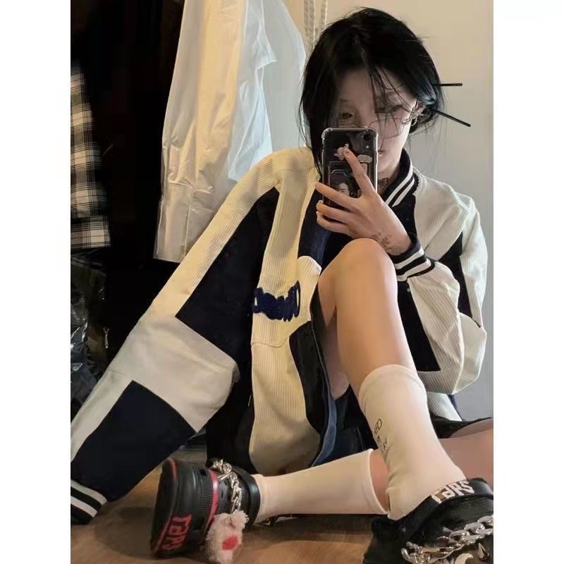 Áo khoác bóng chày, áo bomber kẻ nhung chữ thêu 2 lớp lót gió thời trang nam nữ doulbeh.store